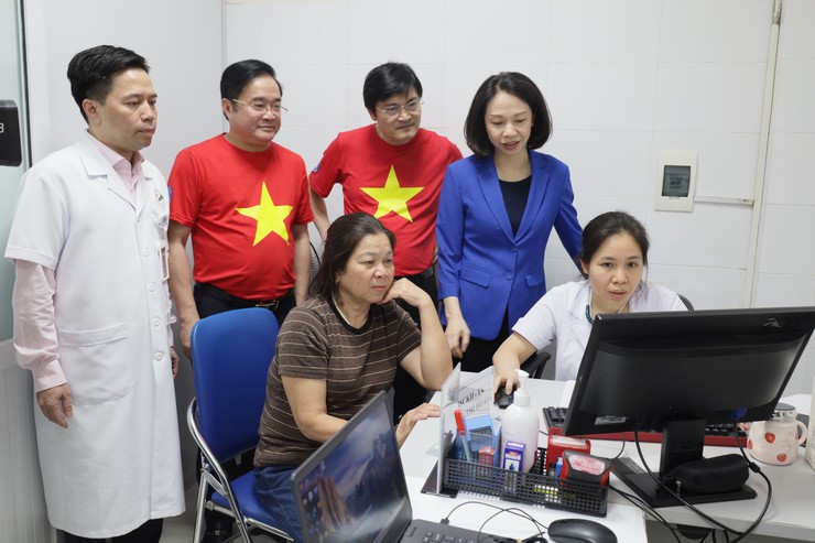 Hà Nội phát động hưởng ứng Ngày Sức khỏe toàn dân 7/4 với chủ đề "Chủ động phòng bệnh – Vì một Việt Nam khỏe mạnh"- Ảnh 12.