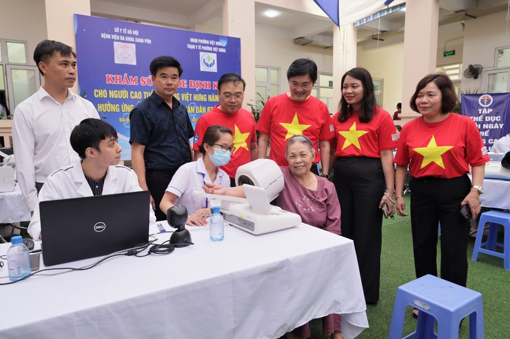 Hà Nội phát động hưởng ứng Ngày Sức khỏe toàn dân 7/4 với chủ đề "Chủ động phòng bệnh – Vì một Việt Nam khỏe mạnh"- Ảnh 13.