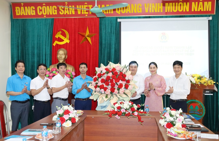 Thành lập Công đoàn Ban Quản lý dự án đầu tư – hạ tầng phường Tùng Thiện- Ảnh 1.