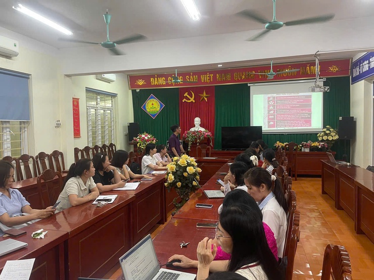 Chi bộ Trường Tiểu học Tam Hưng: Nâng cao chất lượng sinh hoạt chuyên đề, phát huy vai trò hạt nhân chính trị trong nhà trường- Ảnh 2.