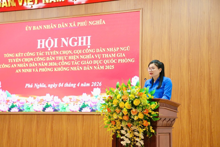 Hội nghị tổng kết công tác tuyển chọn, gọi công dân nhập ngũ; tuyển chọn công dân thực hiện nghĩa vụ tham gia Công an nhân dân năm 2026; Công tác giáo dục quốc phòng an ninh và phòng không nhân dân năm 2025- Ảnh 4.