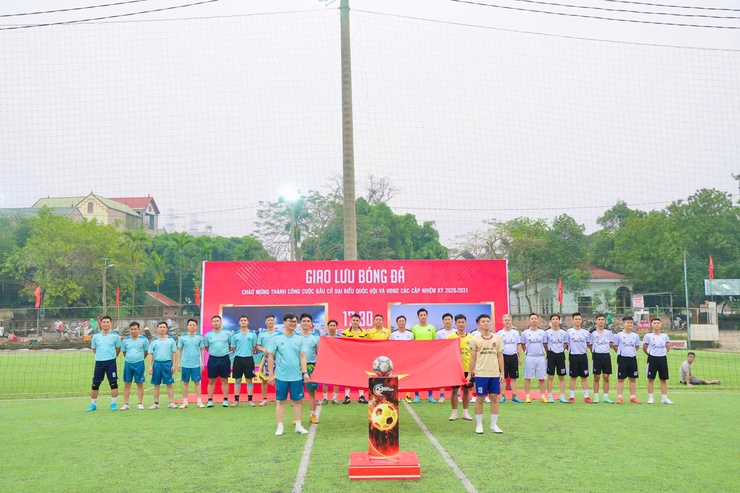 Giao lưu bóng đá giữa FC xã Phú Nghĩa và FC xã Trần Phú- Ảnh 1.