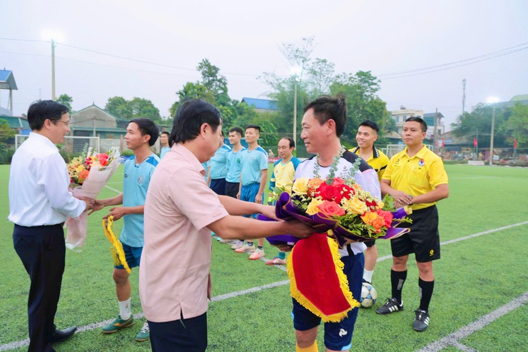 Giao lưu bóng đá giữa FC xã Phú Nghĩa và FC xã Trần Phú- Ảnh 6.