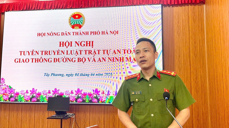 Hội nông dân xã Tây Phương  tổ chức hội nghị, phổ biến luật trật tự, an toàn giao thông đường bộ, luật an ninh mạng cho cán bộ, hội viên nông dân - Ảnh 4.