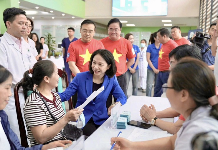 Hà Nội phát động Ngày Sức khỏe toàn dân năm 2026 tại phường Việt Hưng- Ảnh 6.