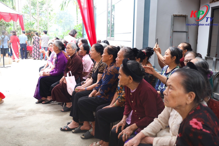 Thôn Ngọc Than xã Kiều Phú đón nhận Bằng xếp hạng Di tích lịch sử - văn hóa cấp thành phố- Ảnh 2.