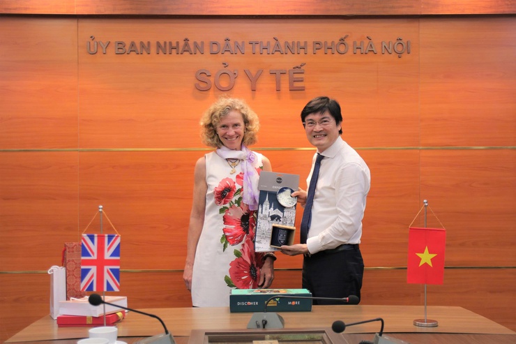 Sở Y tế Hà Nội tiếp và làm việc với đoàn chuyên gia Đại học Oxford, Vương quốc Anh- Ảnh 6.