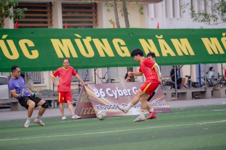 SÔI ĐỘNG GIẢI BÓNG ĐÁ TỨ HÙNG THÔN PHỦ QUỐC- Ảnh 10.