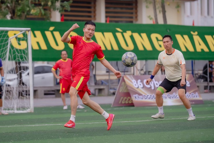 SÔI ĐỘNG GIẢI BÓNG ĐÁ TỨ HÙNG THÔN PHỦ QUỐC- Ảnh 7.