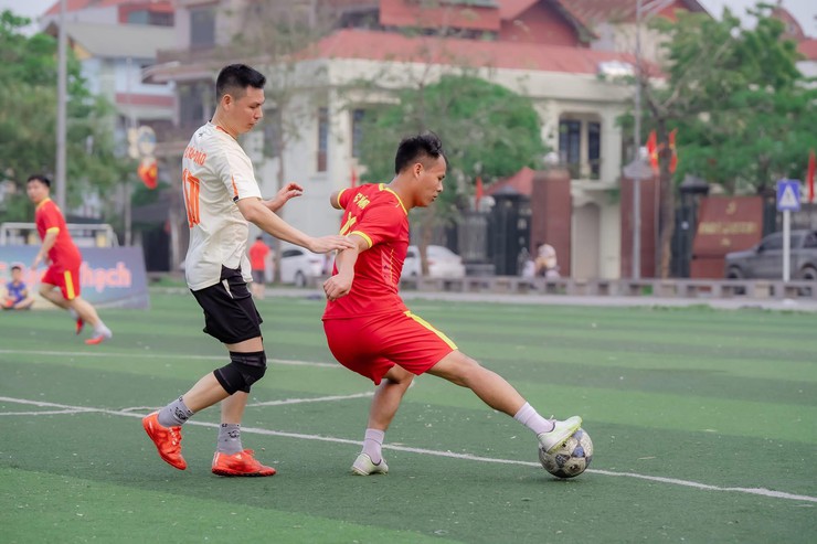 SÔI ĐỘNG GIẢI BÓNG ĐÁ TỨ HÙNG THÔN PHỦ QUỐC- Ảnh 12.