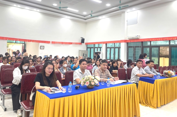 TRẠM Y TẾ XÃ VĨNH THANH TỔ CHỨC TRUYỀN THÔNG VỀ CHĂM SÓC SỨC KHỎE SINH SẢN, KẾ HOẠCH HÓA GIA ĐÌNH CHO PHỤ NỮ TRONG ĐỘ TUỔI SINH ĐẺ- Ảnh 2.