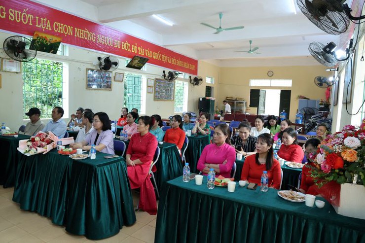 Xuân Mai: Chi hội phụ nữ thôn Xuân Sen ra mắt "Chi hội số"- Ảnh 1.