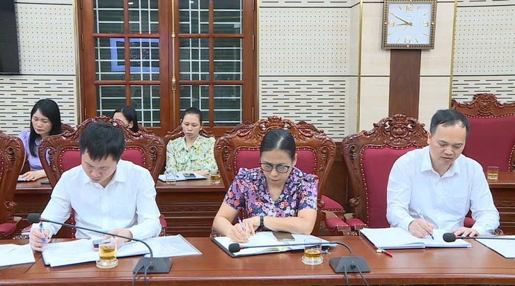 THƯỜNG TRỰC ĐẢNG ỦY XÃ PHÚC THỌ NGHE TRUNG TÂM DỊCH VỤ TỔNG HỢP XÃ BÁO CÁO NHIỆM VỤ QUÝ I NĂM 2026- Ảnh 4.