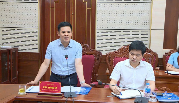 THƯỜNG TRỰC ĐẢNG ỦY XÃ PHÚC THỌ NGHE TRUNG TÂM DỊCH VỤ TỔNG HỢP XÃ BÁO CÁO NHIỆM VỤ QUÝ I NĂM 2026- Ảnh 3.