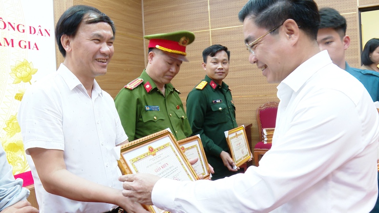 ỨNG HOÀ KHEN THƯỞNG 26 TẬP THỂ, CÁ NHÂN TRONG CÔNG TÁC TUYỂN QUÂN NĂM 2026.- Ảnh 3.