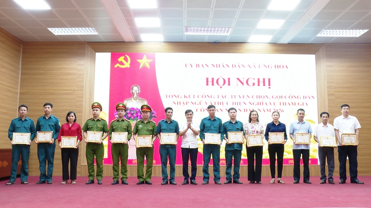 ỨNG HOÀ KHEN THƯỞNG 26 TẬP THỂ, CÁ NHÂN TRONG CÔNG TÁC TUYỂN QUÂN NĂM 2026.- Ảnh 6.