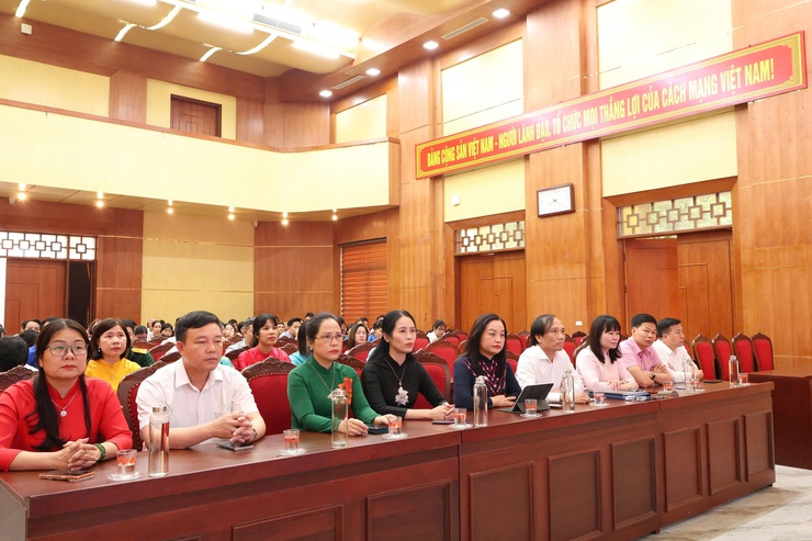 Xã Vân Đình tổ chức Lễ chào cờ và sinh hoạt chính trị dưới cờ tháng 4/2026- Ảnh 1.