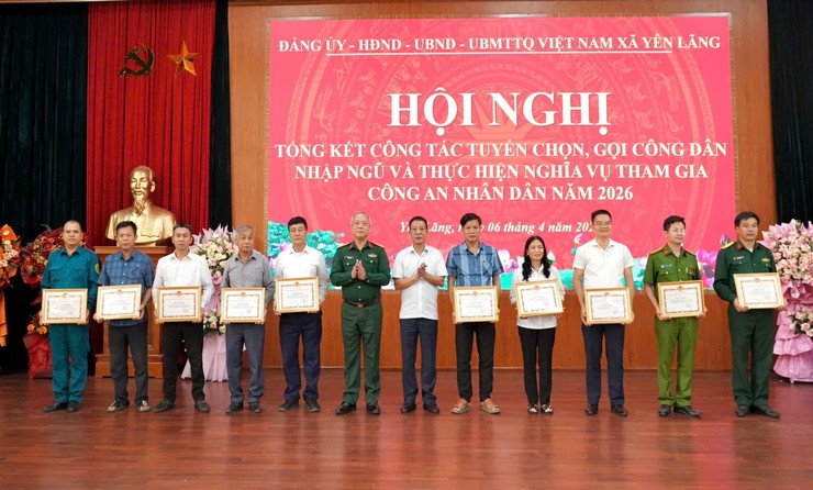 XÃ YÊN LÃNG TỔ CHỨC HỘI NGHỊ TỔNG KẾT CÔNG TÁC TUYỂN CHỌN, GỌI CÔNG DÂN NHẬP NGŨ VÀ THỰC HIỆN NGHĨA VỤ THAM GIA CÔNG AN NHÂN DÂN NĂM 2026- Ảnh 2.