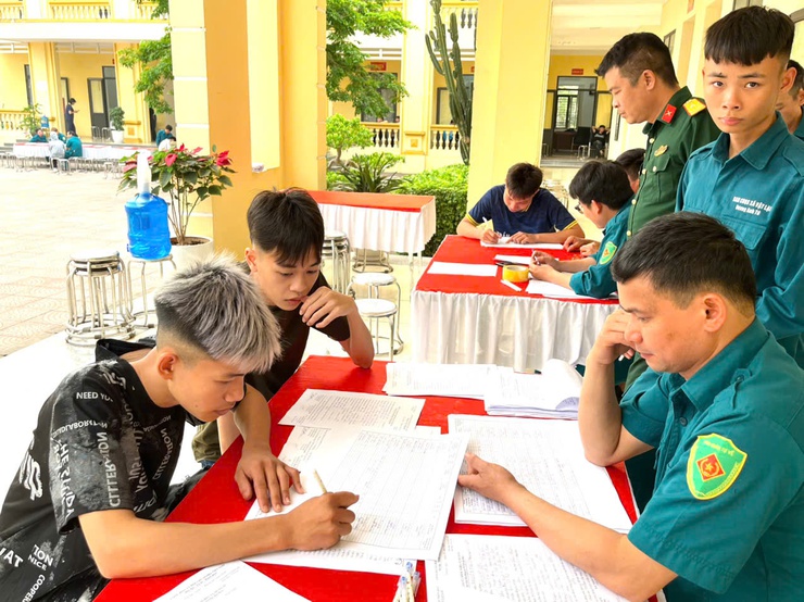 Xã Vật Lại tổ chức đăng ký nghĩa vụ quân sự, đăng ký phương tiện kỹ thuật và lực lượng dân quân tự vệ năm 2026- Ảnh 2.
