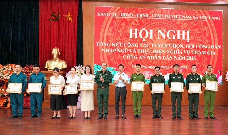 XÃ YÊN LÃNG TỔ CHỨC HỘI NGHỊ TỔNG KẾT CÔNG TÁC TUYỂN CHỌN, GỌI CÔNG DÂN NHẬP NGŨ VÀ THỰC HIỆN NGHĨA VỤ THAM GIA CÔNG AN NHÂN DÂN NĂM 2026- Ảnh 3.