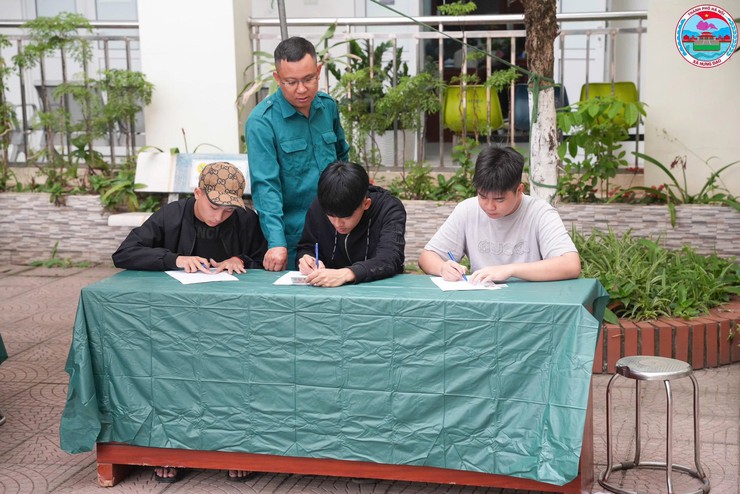 XÃ HƯNG ĐẠO TỔ CHỨC ĐĂNG KÝ NGHĨA VỤ QUÂN SỰ, QUÂN NHÂN DỰ BỊ VÀ DÂN QUÂN TỰ VỆ NĂM 2026- Ảnh 8.