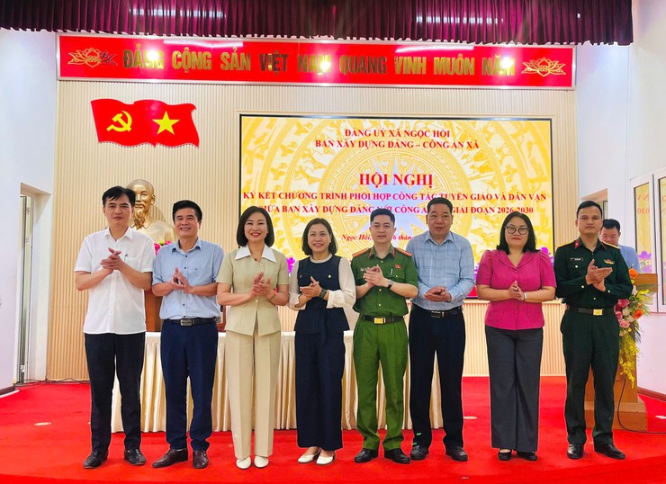 Ngọc Hồi ký kết chương trình phối hợp công tác tuyên giáo, dân vận giai đoạn 2026–2030- Ảnh 5.