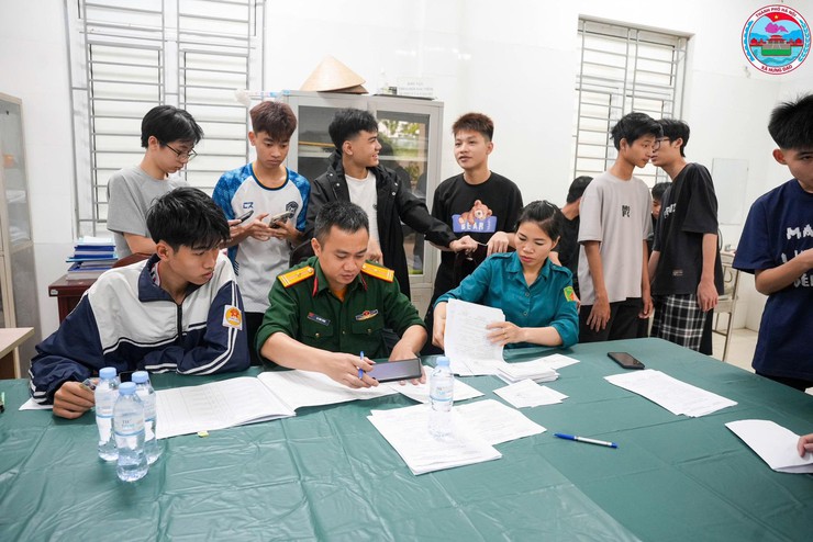 XÃ HƯNG ĐẠO TỔ CHỨC ĐĂNG KÝ NGHĨA VỤ QUÂN SỰ, QUÂN NHÂN DỰ BỊ VÀ DÂN QUÂN TỰ VỆ NĂM 2026- Ảnh 7.