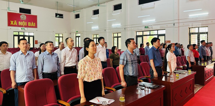 ĐẢNG BỘ CÁC CƠ QUAN ĐẢNG XÃ NỘI BÀI TỔ CHỨC LỄ CHÀO CỜ THÁNG 4/2026- Ảnh 1.