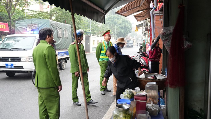 Công an xã Dương Hoà phát động phong trào thi đua đặc biệt khắc phục 5 điểm nghẽn - Ảnh 1.