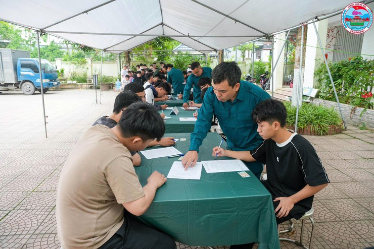 XÃ HƯNG ĐẠO TỔ CHỨC ĐĂNG KÝ NGHĨA VỤ QUÂN SỰ, QUÂN NHÂN DỰ BỊ VÀ DÂN QUÂN TỰ VỆ NĂM 2026- Ảnh 4.