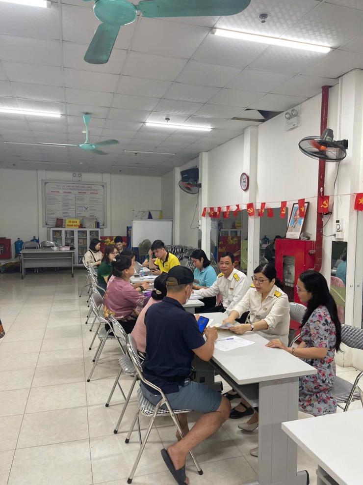 Tăng cường hỗ trợ hộ kinh doanh thực hiện việc gửi số tài khoản ngân hàng đến cơ quan thuế và đăng ký và sử dụng hóa đơn điện tử trên địa bàn phường Yên Sở- Ảnh 1.