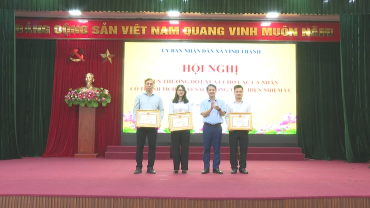 Đảng ủy xã Vĩnh Thanh tổ chức buổi lễ chào cờ và sinh hoạt dưới cờ tháng 4/2026- Ảnh 7.