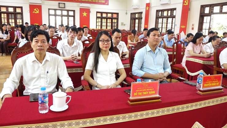 Xã Vật Lại tổ chức Lễ chào cờ đầu tuần và triển khai nhiệm vụ trọng tâm tháng 4 năm 2026- Ảnh 5.