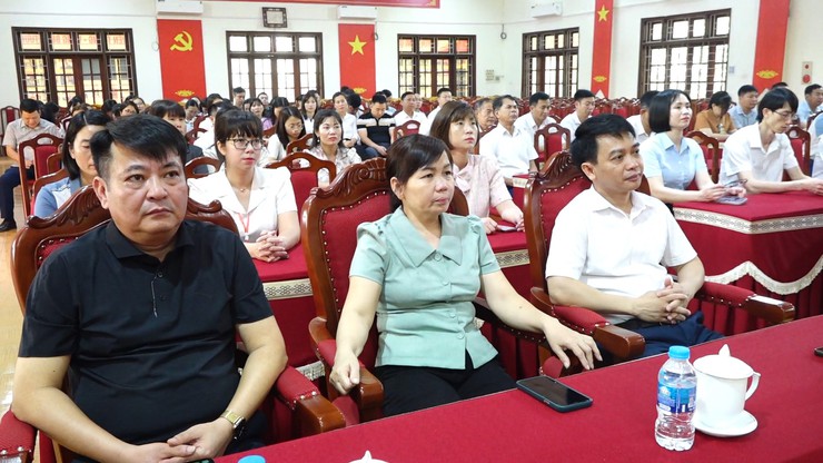 Xã Vật Lại tổ chức Lễ chào cờ đầu tuần và triển khai nhiệm vụ trọng tâm tháng 4 năm 2026- Ảnh 6.