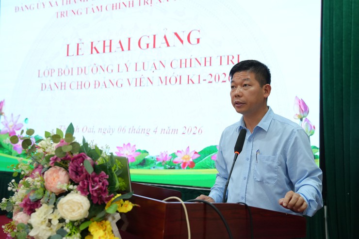 Khai giảng lớp bồi dưỡng lý luận chính trị cho 148 đảng viên mới- Ảnh 5.