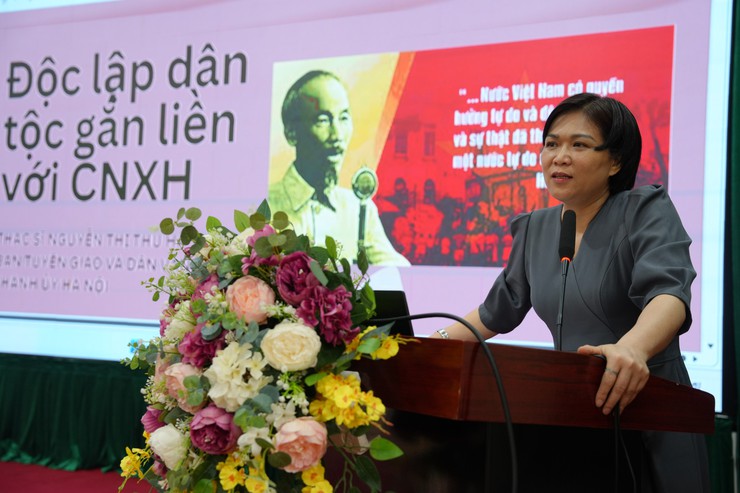 Khai giảng lớp bồi dưỡng lý luận chính trị cho 148 đảng viên mới- Ảnh 8.