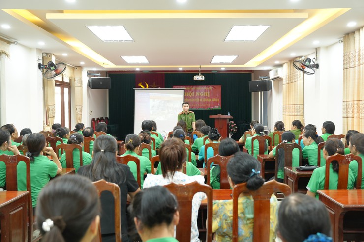 Hội Nông dân xã Thanh Oai tuyên truyền, phổ biến pháp luật và tập huấn kỹ năng phòng cháy, chữa cháy, cứu nạn cứu hộ- Ảnh 5.