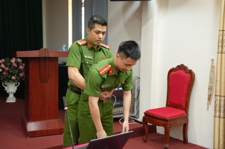 Hội Nông dân xã Thanh Oai tuyên truyền, phổ biến pháp luật và tập huấn kỹ năng phòng cháy, chữa cháy, cứu nạn cứu hộ- Ảnh 8.