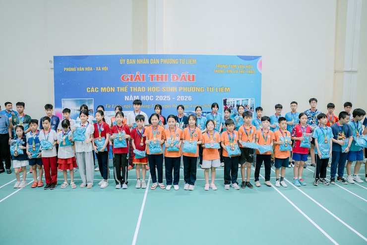 Phường Từ Liêm tổ chức thi đấu và trao giải các môn thể thao học sinh năm 2026

- Ảnh 3.