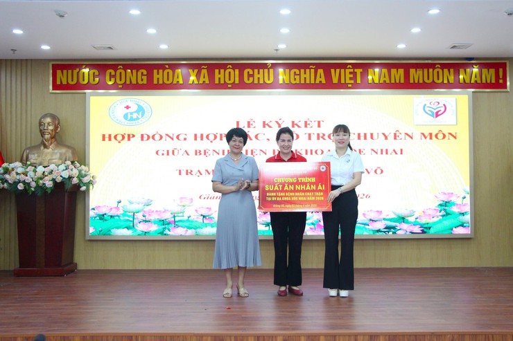 Ký kết hợp tác và hỗ trợ chuyên môn y tế giữa Trạm Y tế phường Giảng Võ và Bệnh viện Đa khoa Hòe Nhai- Ảnh 3.