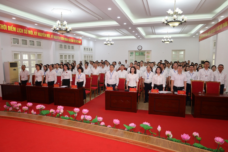 LỄ SINH HOẠT DƯỚI CỜ THÁNG 4 CƠ QUAN ĐẢNG ỦY VÀ CƠ QUAN HĐND-UBND PHƯỜNG BỒ ĐỀ- Ảnh 1.