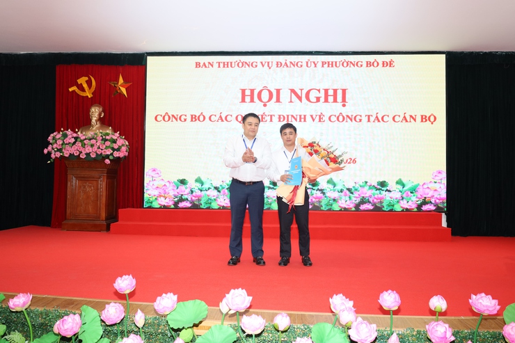 LỄ SINH HOẠT DƯỚI CỜ THÁNG 4 CƠ QUAN ĐẢNG ỦY VÀ CƠ QUAN HĐND-UBND PHƯỜNG BỒ ĐỀ- Ảnh 4.