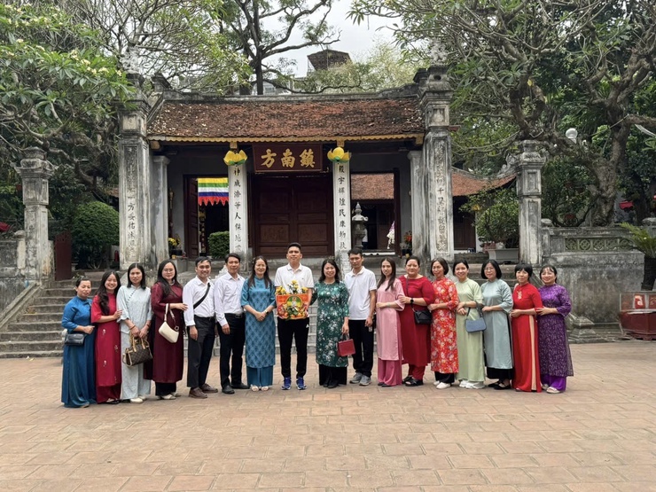 Chi bộ trường Tiểu học Thúy Lĩnh tổ chức sinh hoạt chuyên đề ngoại khóa năm 2026- Ảnh 3.