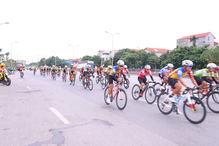 Xã Thiên Lộc phối hợp đảm bảo an toàn chặng 2 Cuộc đua xe đạp toàn quốc tranh Cúp Truyền hình TP Hồ Chí Minh lần thứ 38 năm 2026- Ảnh 4.