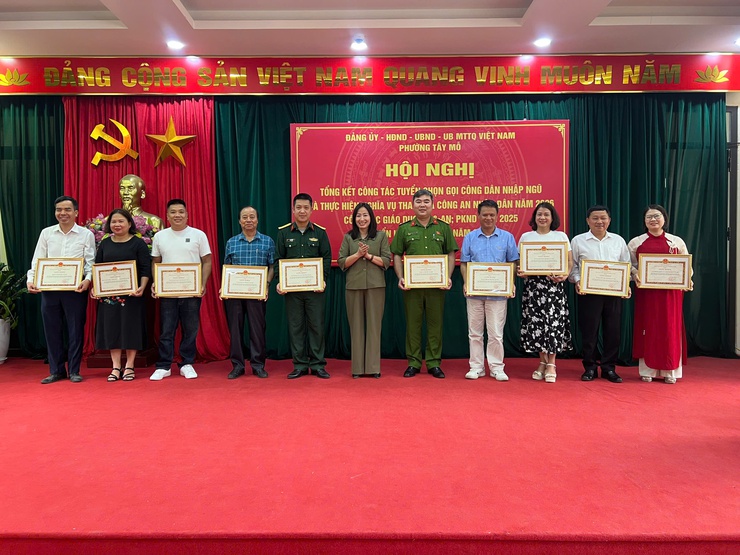 Phường Tây Mỗ tổng kết công tác tuyển chọn, gọi công dân nhập ngũ và thực hiện nghĩa vụ tham gia Công an nhân dân năm 2026- Ảnh 4.