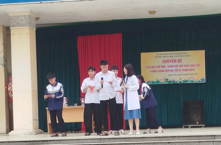 Trường THCS Khai Thái giáo dục sức khỏe vị thành niên - Ảnh 2.