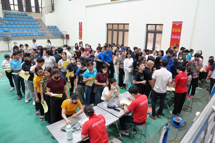 "Giọt hồng lan tỏa – Sự sống nở hoa": Thanh Oai tiếp nhận 276 đơn vị máu an toàn- Ảnh 4.