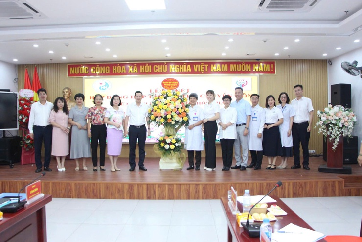 Ký kết hợp tác và hỗ trợ chuyên môn y tế giữa Trạm Y tế phường Giảng Võ và Bệnh viện Đa khoa Hòe Nhai- Ảnh 6.