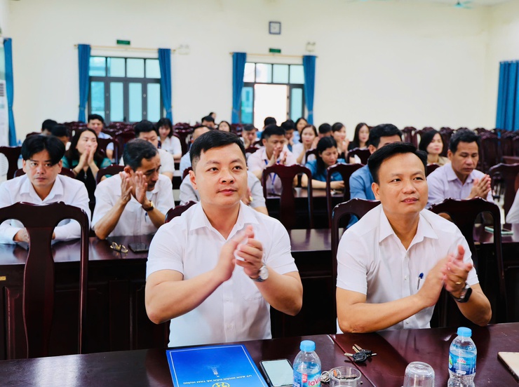 Tam Hưng tổ chức sinh hoạt dưới cờ, triển khai nhiệm vụ trọng tâm tháng 4/2026- Ảnh 6.