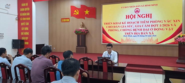 Hội nghị triển khai kế hoạch tiêm phòng Vắc xin cho đàn gia súc, gia cầm đợt 1/2026 và phòng, chống bệnh dại ở động vật trên địa bàn xã- Ảnh 5.